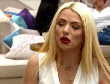 Η Στέλλα Μιζεράκη μετά την πλαστική έγινε... θεά! (φωτο)